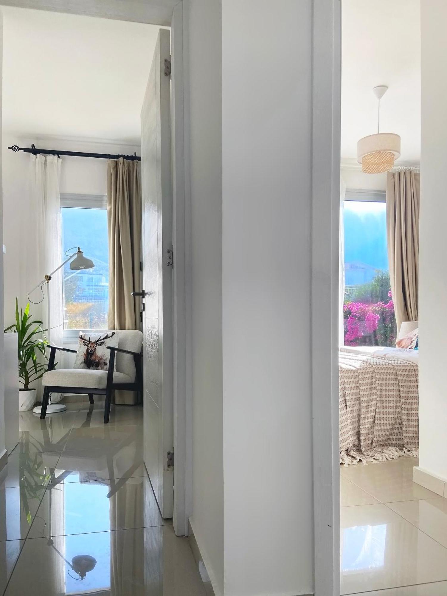 Spacious Three-Bedroom Apartment With Sea View A4 拉普索斯 外观 照片