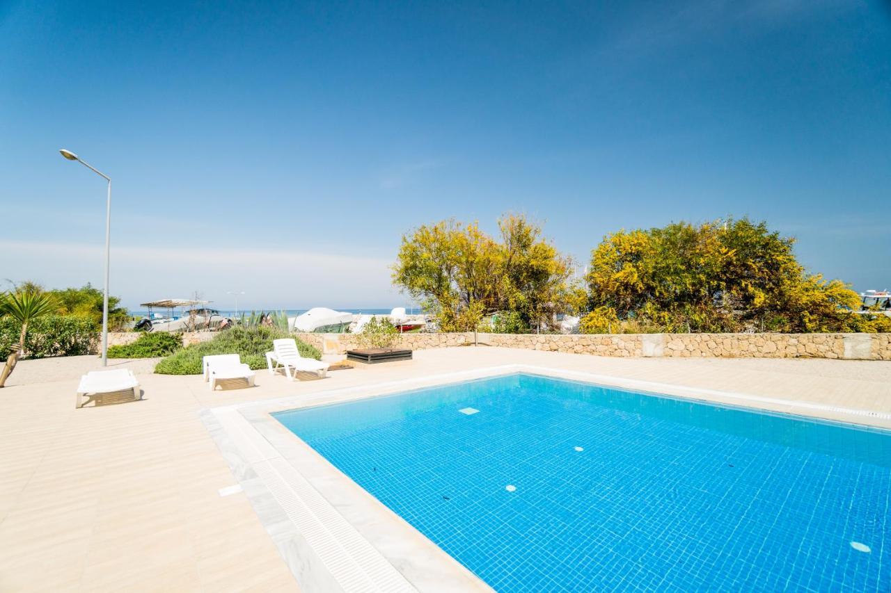Spacious Three-Bedroom Apartment With Sea View A4 拉普索斯 外观 照片