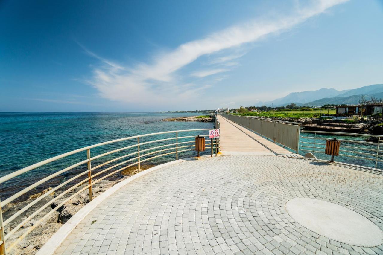 Spacious Three-Bedroom Apartment With Sea View A4 拉普索斯 外观 照片